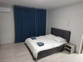 HotelRoom 27